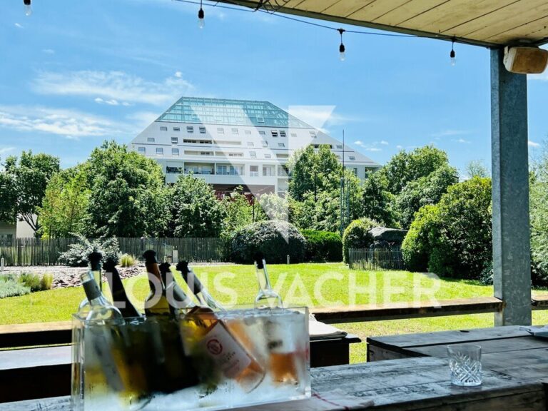 Local commercial Bordeaux 2