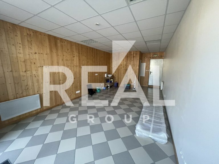 Local commercial Bordeaux 2