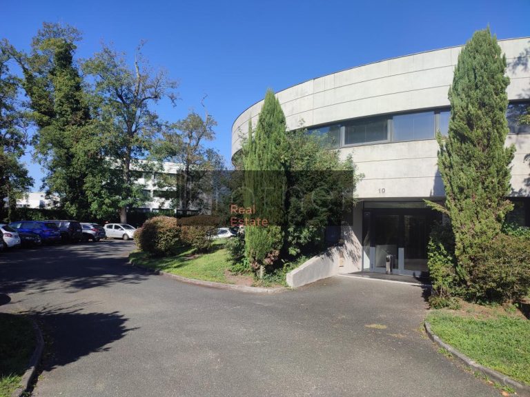 Location de bureau Mérignac 707 m²