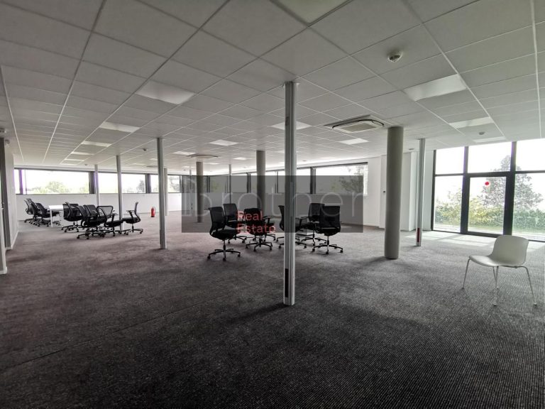 Location de bureau Mérignac 1294 m²