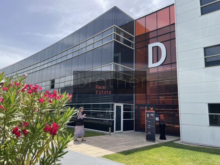 Location de bureau Mérignac 2878 m²
