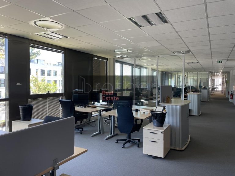 Location de bureau Pessac 450 m²