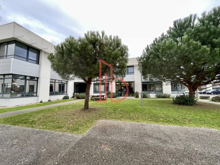 Location de bureau Mérignac 646 m²