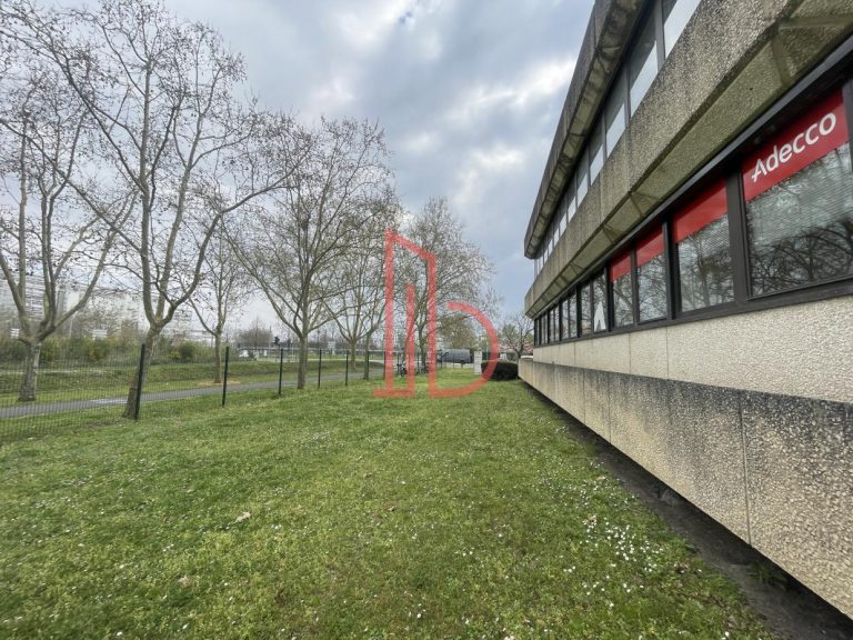 Vente de bureau Bruges 390 m²