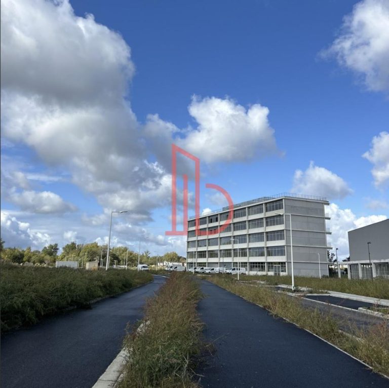 Location de bureau Villenave-d'ornon 1593 m²