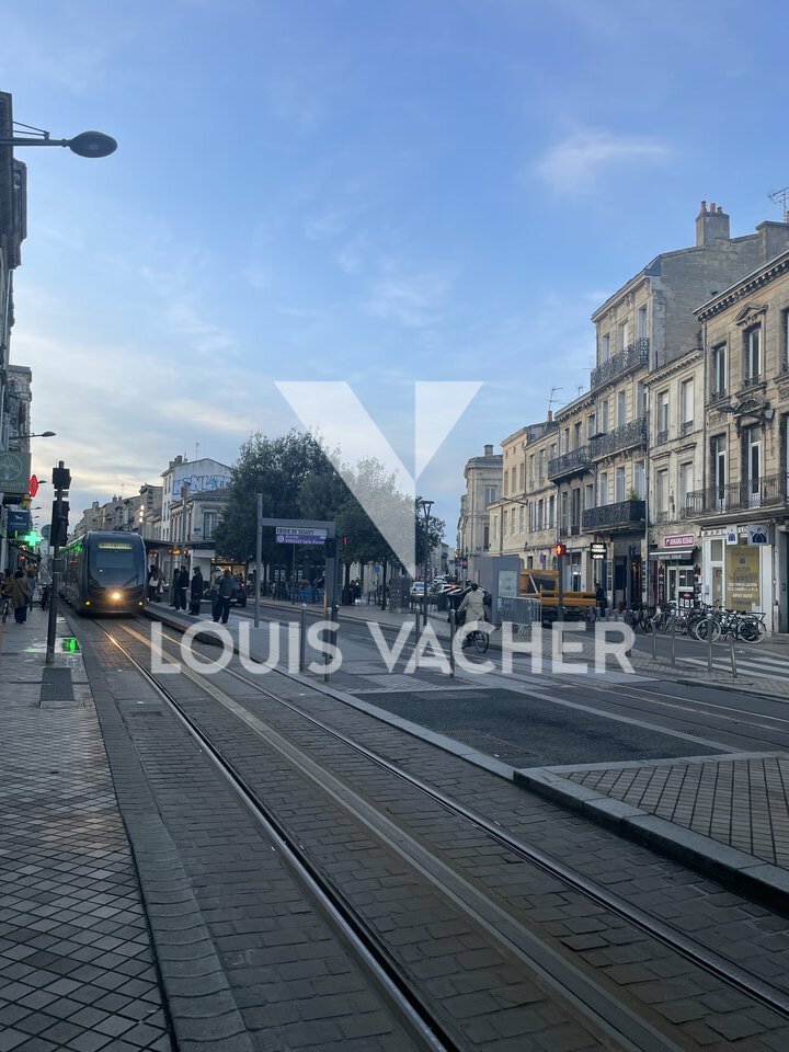 Local commercial Bordeaux 90 m²