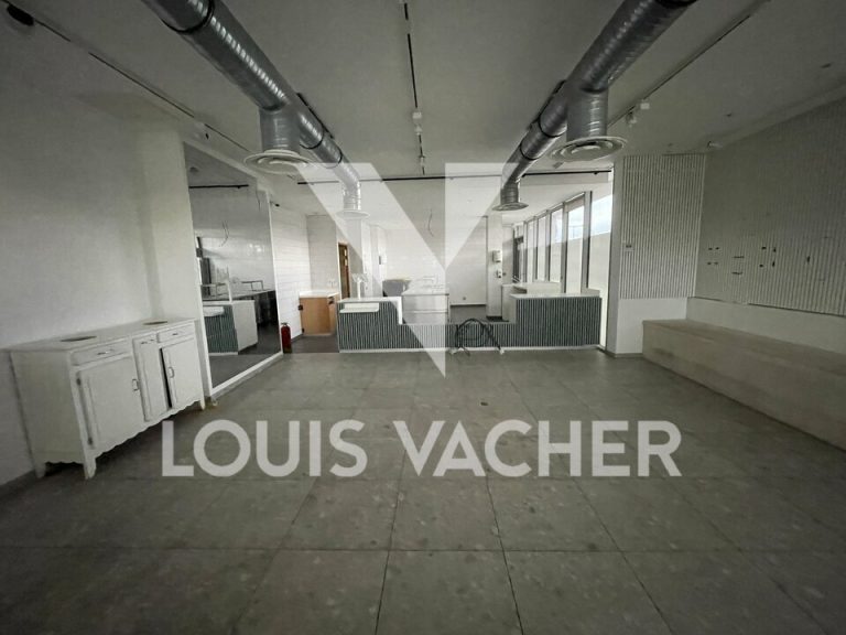 Local commercial Bordeaux 8