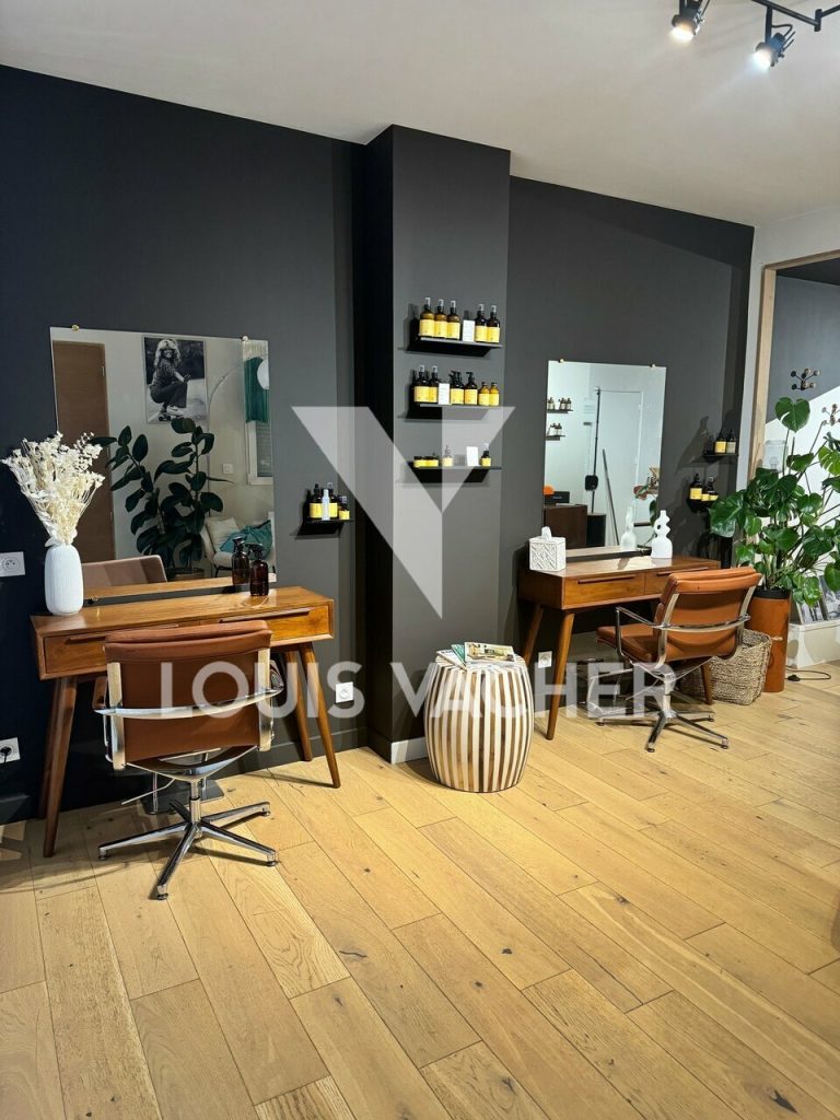 Local commercial Bordeaux 2