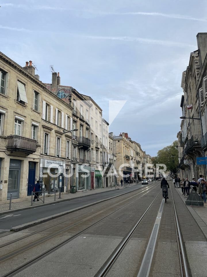 Local commercial Bordeaux 2