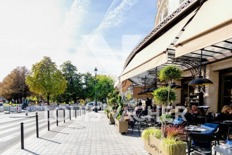 Local commercial Bordeaux 124 m²