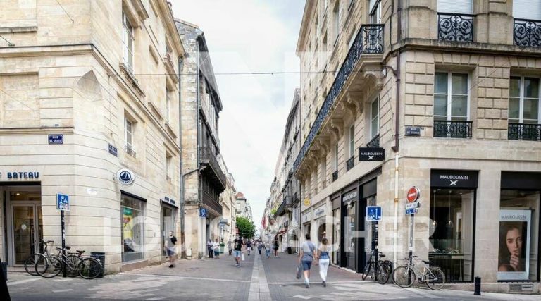 Local commercial Bordeaux 106 m²