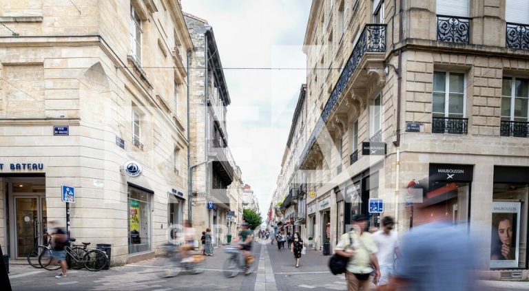 Local commercial Bordeaux 3
