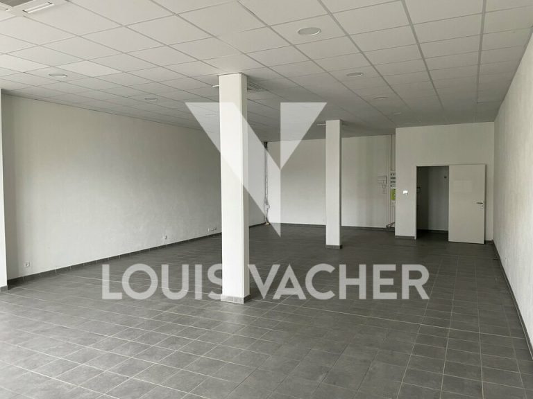 Local commercial Pompignac 2