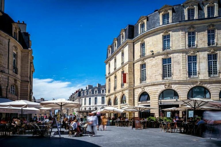 Local commercial Bordeaux 127 m²