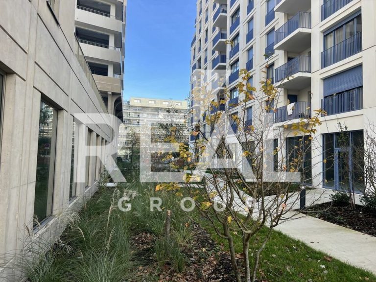 Local commercial Bordeaux 159 m²