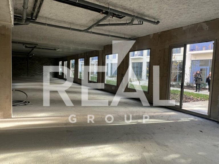 Local commercial Bordeaux 3