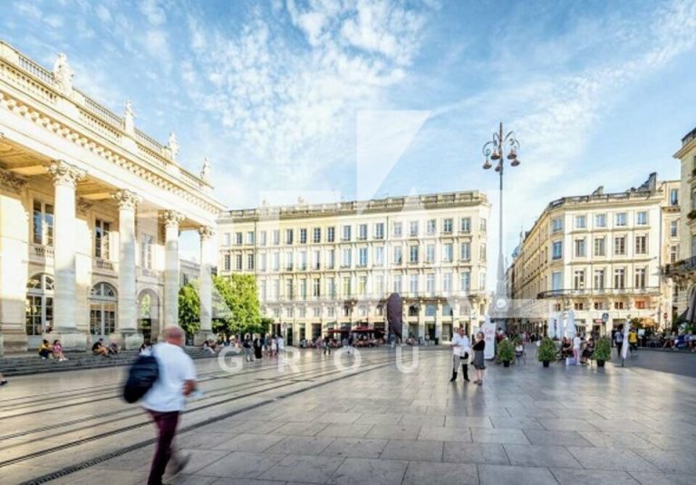 Local commercial Bordeaux 2