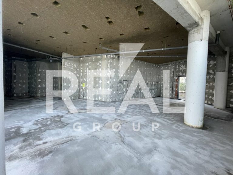 Local commercial Bordeaux 3