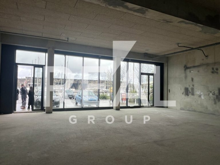 Local commercial Bordeaux 3