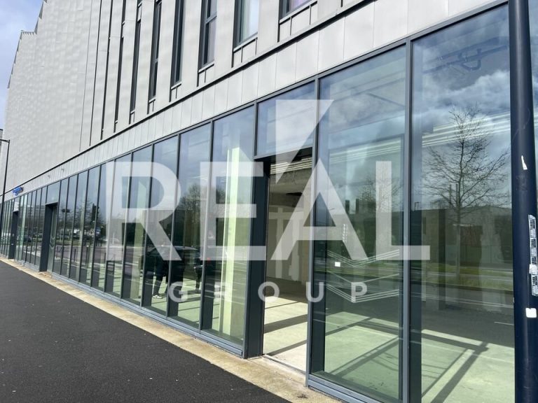 Local commercial Bordeaux 216 m²