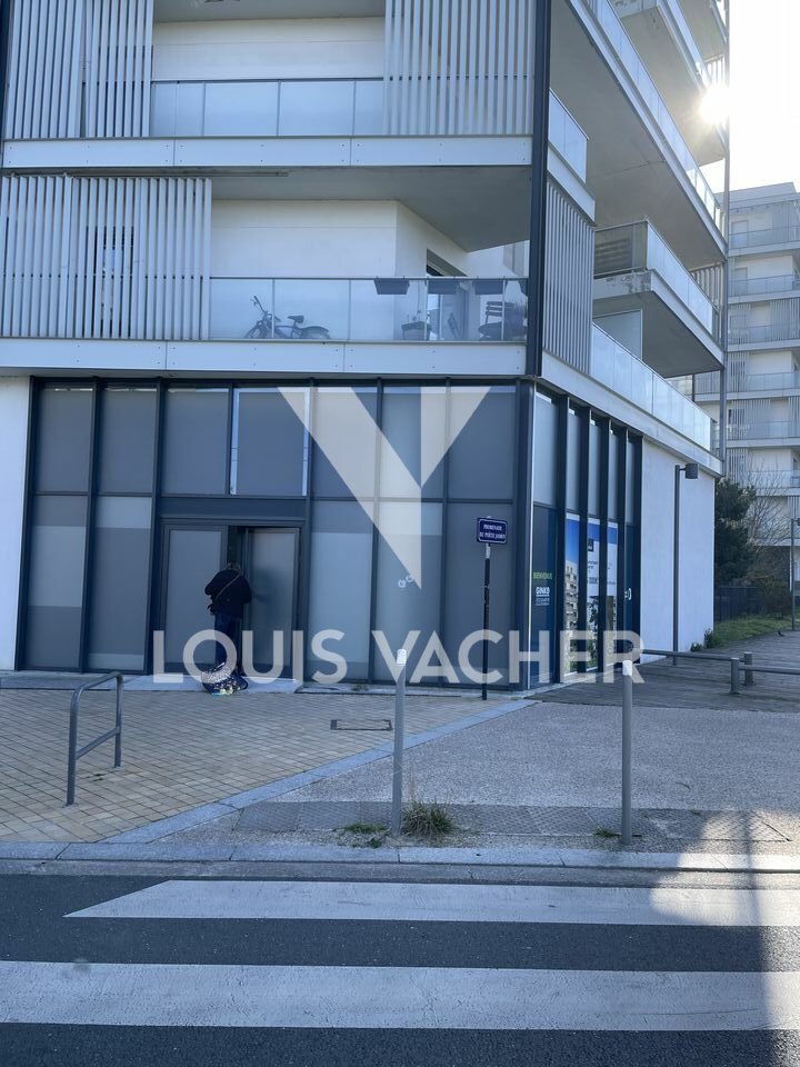 Local commercial Bordeaux 155 m²
