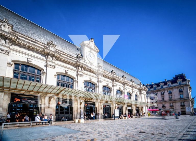 Local commercial Bordeaux 3