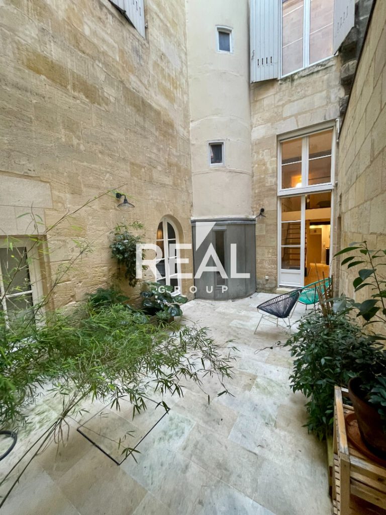 Location Appartement Bordeaux 63 m²
