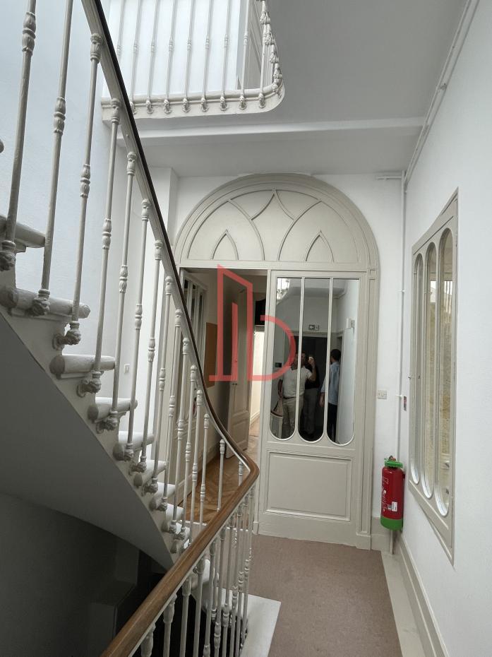 Location de bureau Bordeaux 163 m²