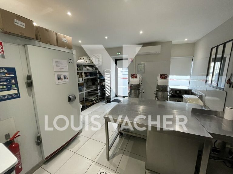 Local commercial Bordeaux 2