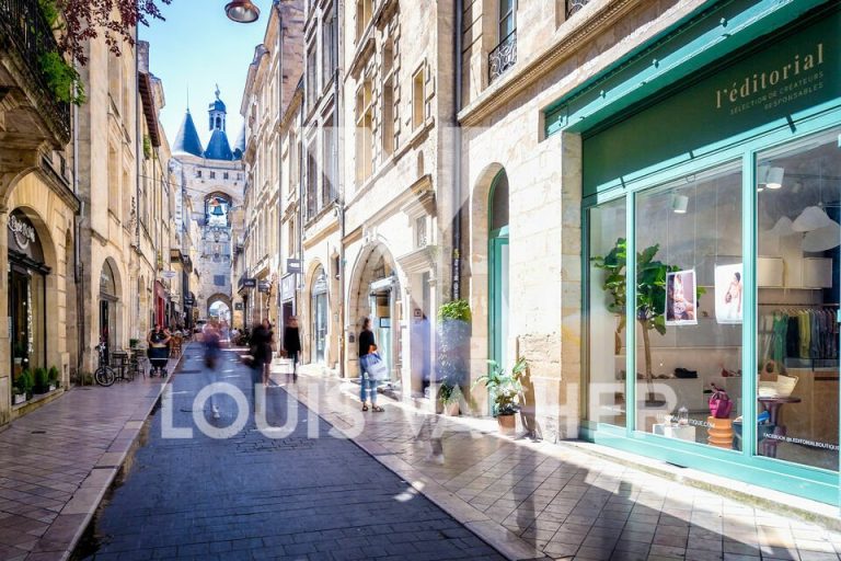 Local commercial Bordeaux 76 m²